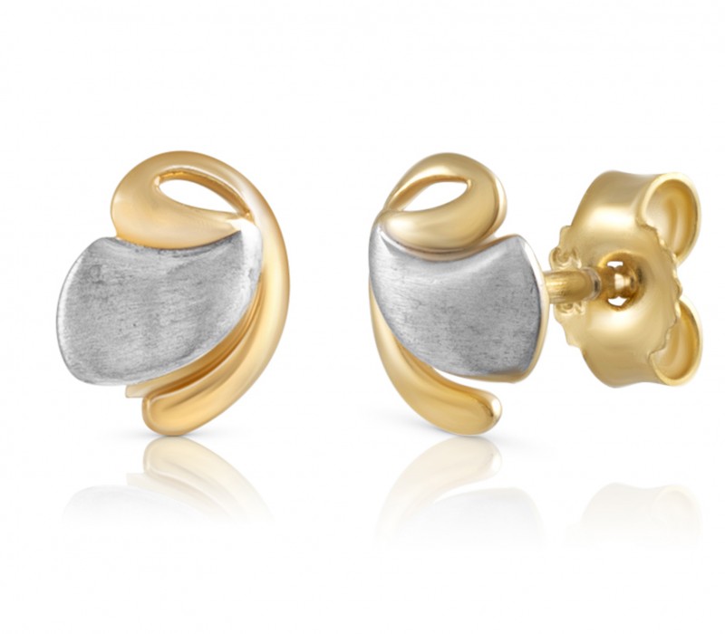 333 Gold Ohrstecker in eleganter Form filigran ausgearbeitet