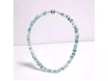 Wunderschöne Halskette mit hellblauen Aquamarin Steinen 45 cm