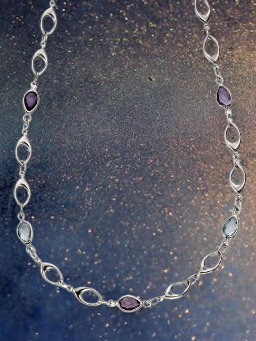 Ein schönes Collier aus 375 Weißgold 43 cm Blautopas/Amethyst