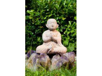 Figur aus Sandstein betender Mönch 33 cm