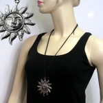 Kette 68mm Zinn-Anhänger große Sonne mit Gesicht
