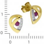 Moderne 333 Gold Ohrstecker mit einem Rubinstein und Zirkonias