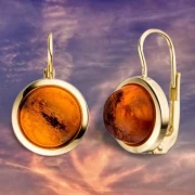 Ohrringe Boutons aus 333 Gelbgold mit zwei wunderschönen orangenen Bernsteinen