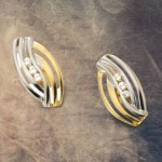 Stilvolle Ohrstecker aus 333 Gold mit Zirkonia Steinen 8 Karat